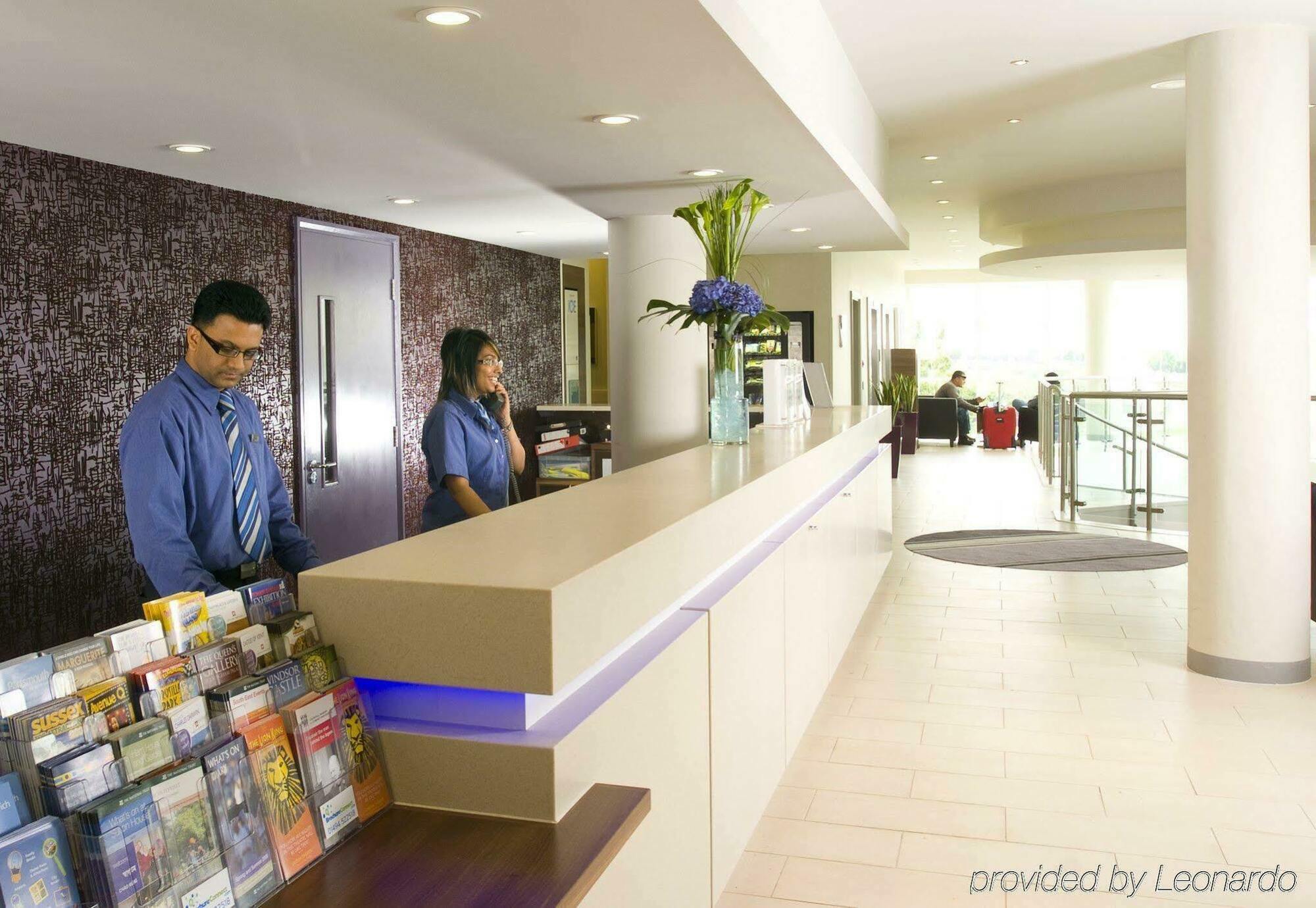 Holiday Inn Express London Greenwich By Ihg Интерьер фото